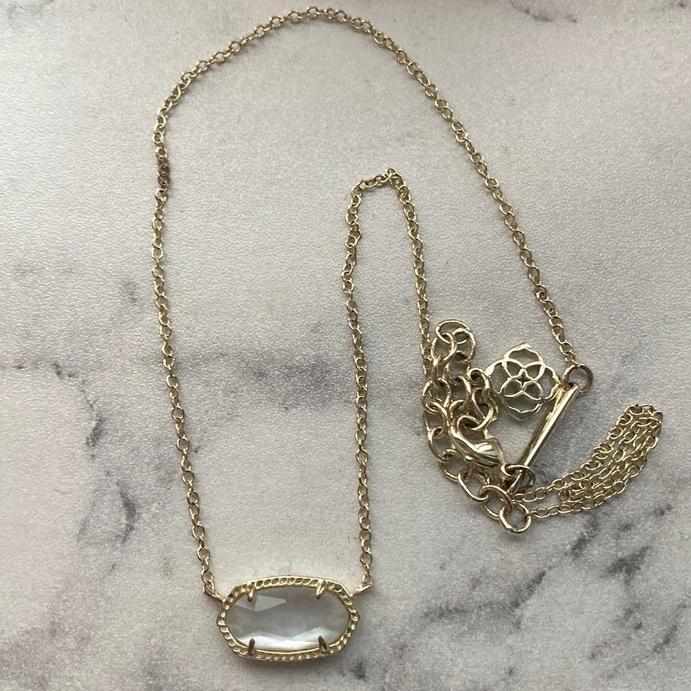 Kendra Scott Elisa Gold Pendant Necklace in Slate Gray